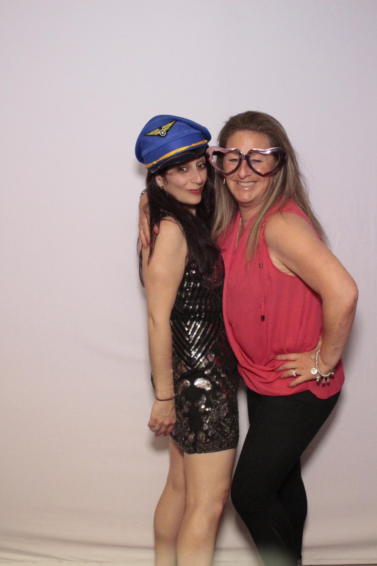 Danielle’s 40th birthday | View more photos from the event at gallery.myphotoboothexperience.co.uk/u/MyPhotoBoothExperienceLtd/Danielle’s-40th-birthday